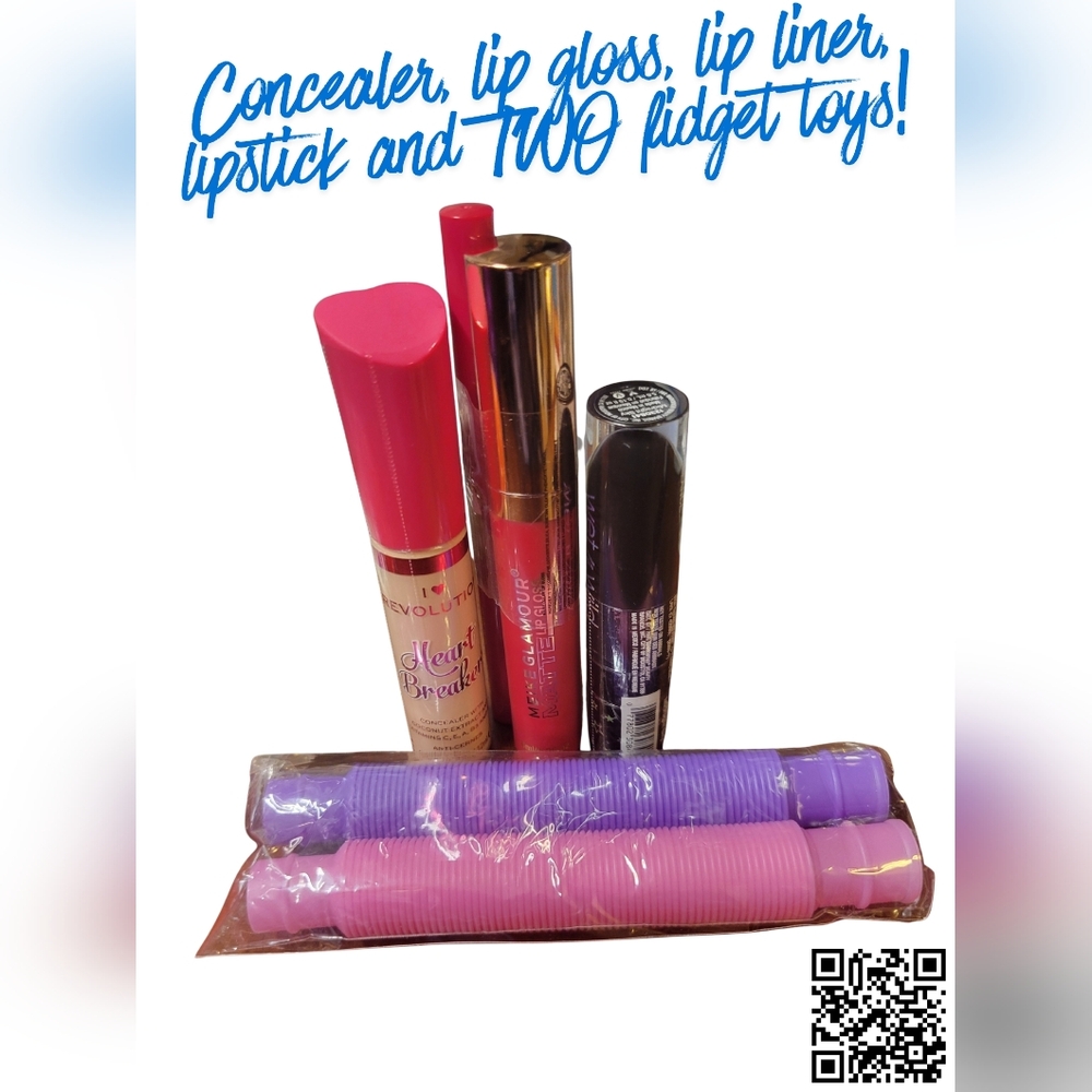 Makeup Bundle w/ Lip Gloss Lipstick Lip Liner Concealer & Fidget Toy • NWOT